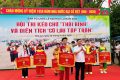 THÀY TRÒ NHÀ TRƯỜNG THAM GIA HỘI THI KÉO CHỮ THÁI BÌNH VÀ DIỄN TÍCH CỜ LAU TẬP TRẬN